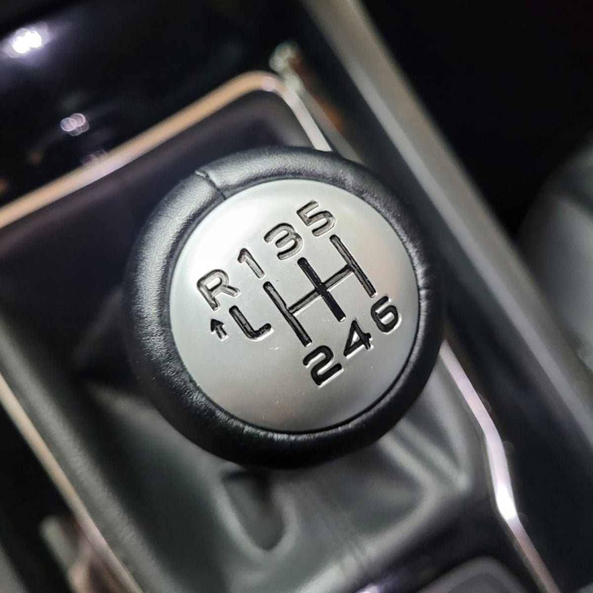 Топка за скоростен лост за Peugeot 508 / 508 SW 2010–2018 – 2403.GY