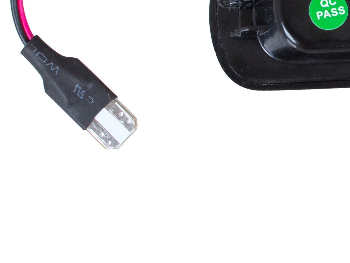 Чифт странични мигачи LED за Ауди А3 8П 2003–2008 – 8E0949127
