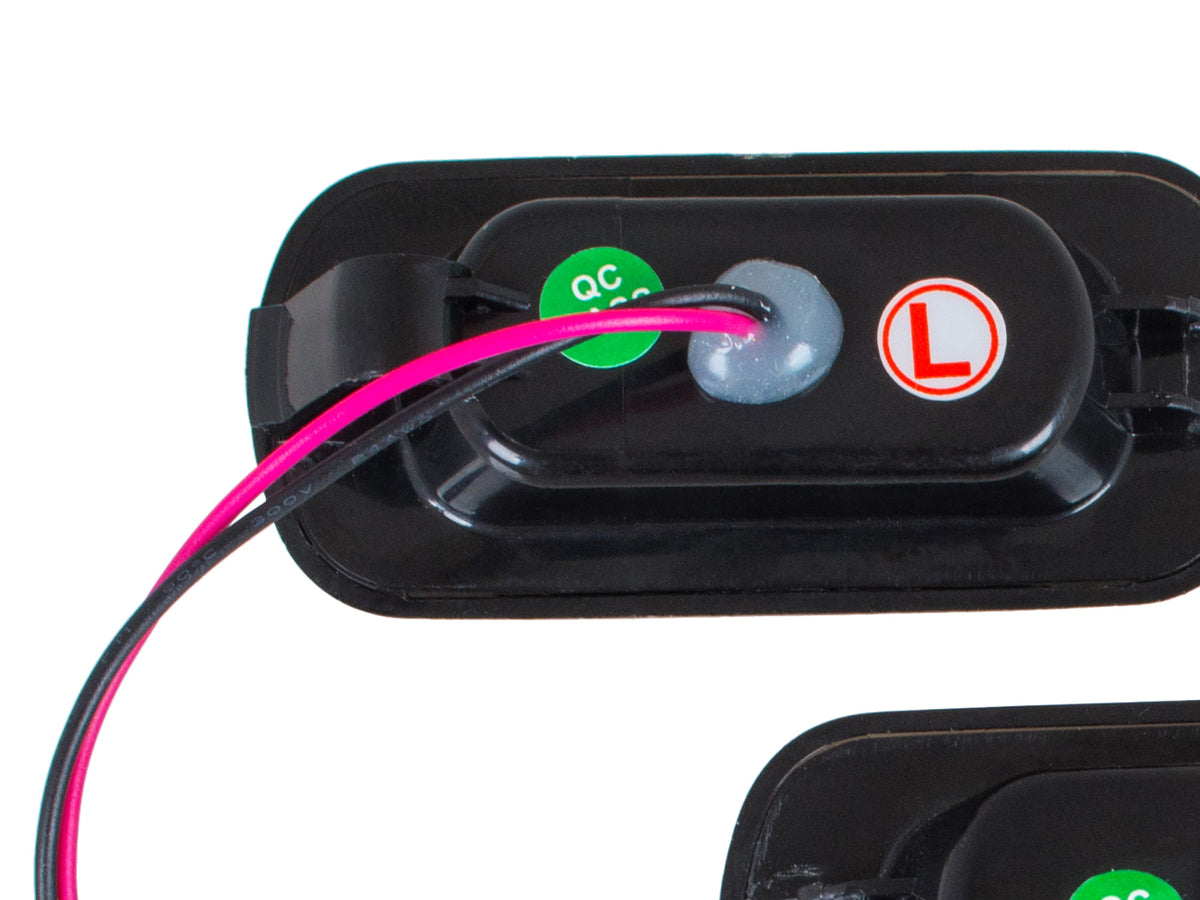 Чифт странични мигачи LED за Ауди А3 8П 2003–2008 – 8E0949127