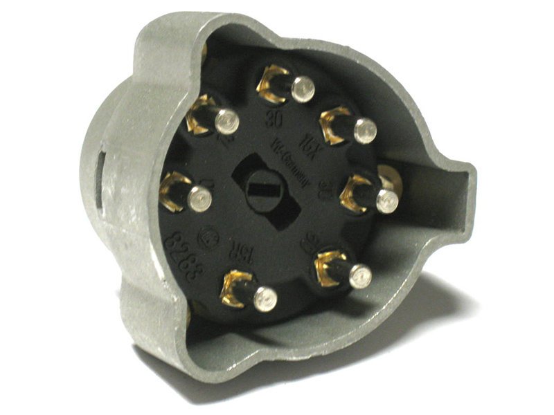 Букса на контактния ключ за Mercedes W123 1976–1984 – 2025450104