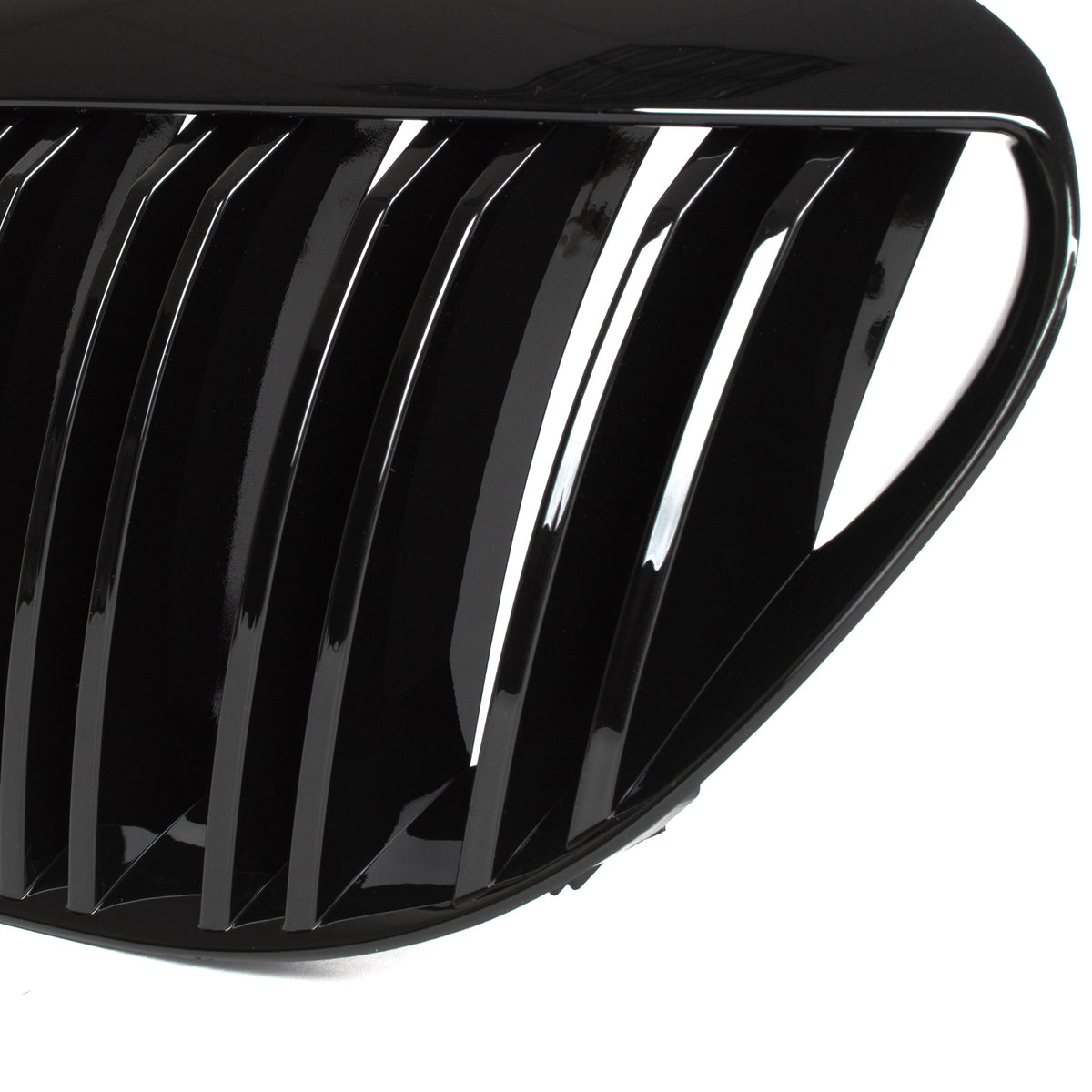 Чифт решетки между фаровете за BMW 6 E63 / E64 2004–2010 – 51137077931