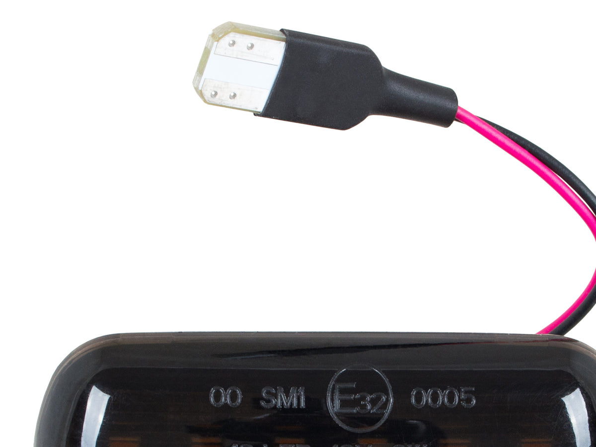 Чифт странични мигачи LED за Ауди А4 Б6 2000–2004 – 8E0949127