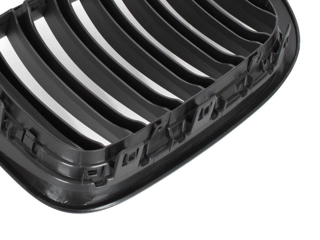 Чифт решетки между фаровете за BMW X3 F25 X4 F26 2014–2017
