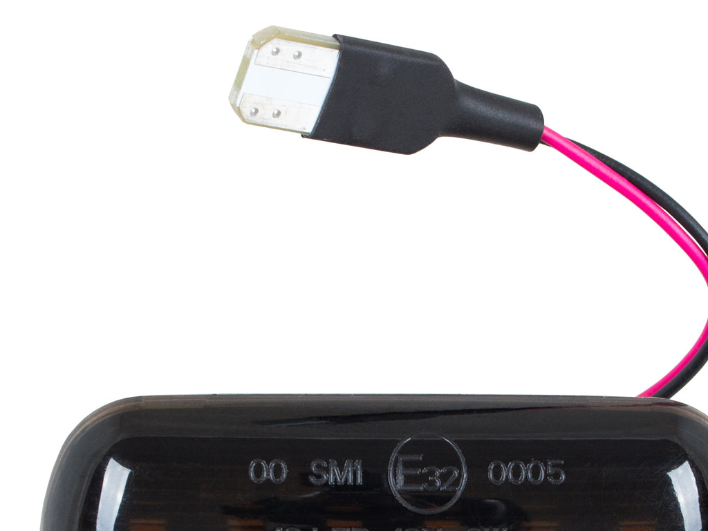 Чифт странични мигачи LED за Ауди А6 Ц6 2004–2011 – 8E0949127