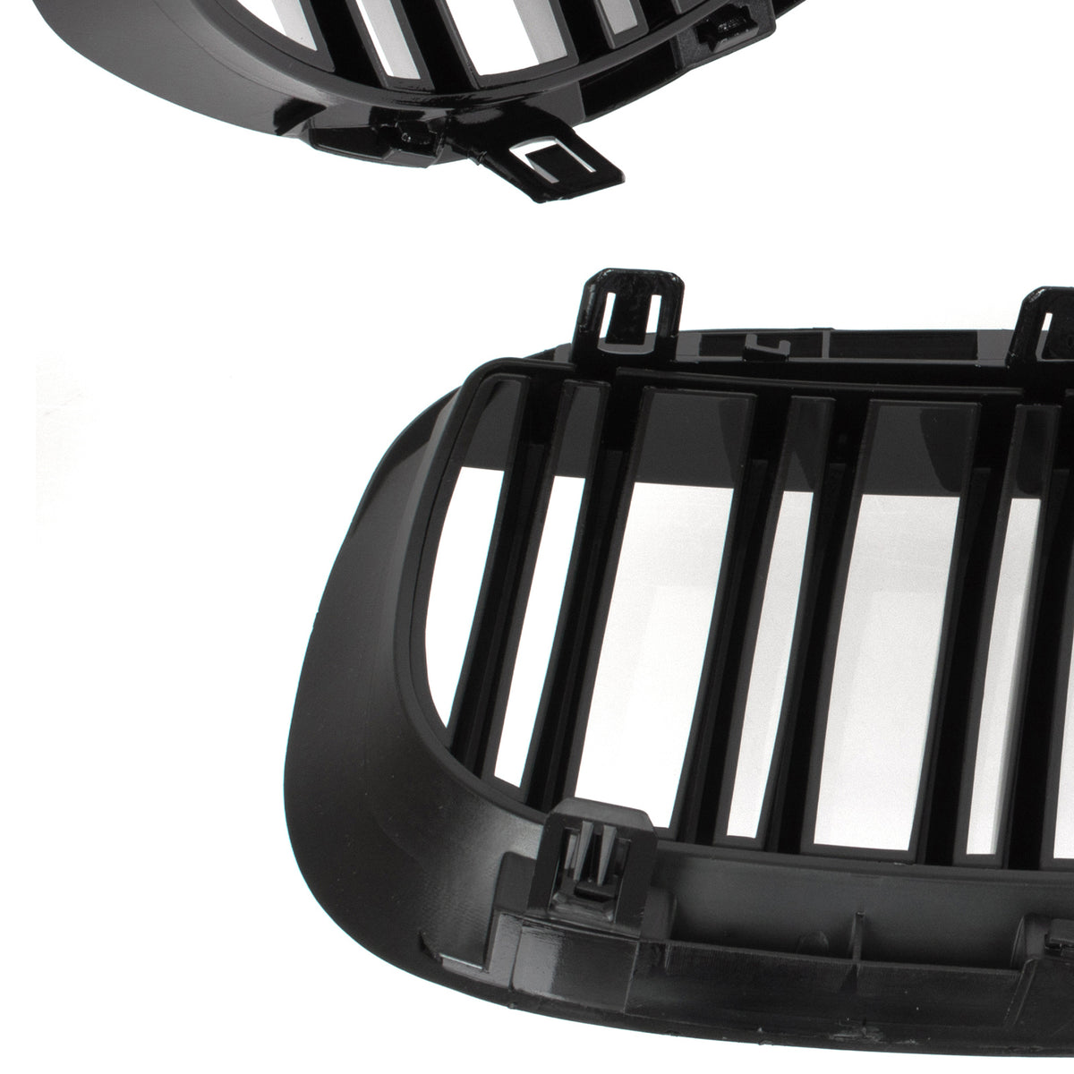 Чифт решетки между фаровете за BMW 6 E63 / E64 2004–2010 – 51137077931