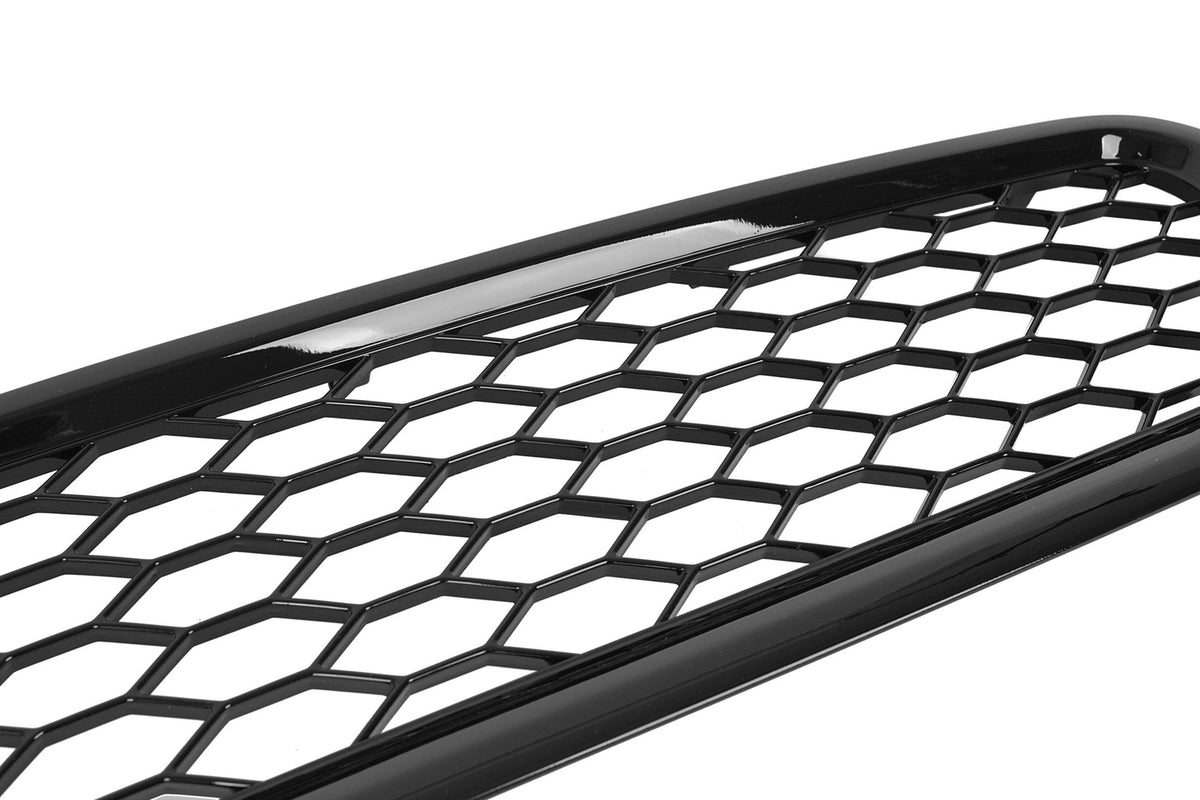 Grilă între faruri RS Look pentru AUDI A4 B6 2000–2004 – 8E0853651B3