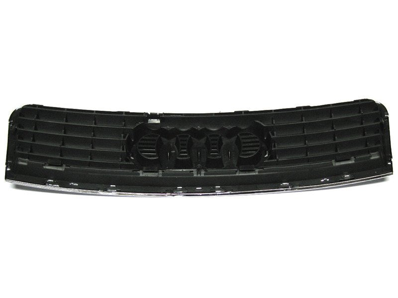 Решетка между фаровете (грил) за Ауди А6 (Audi A6) 2002–2005