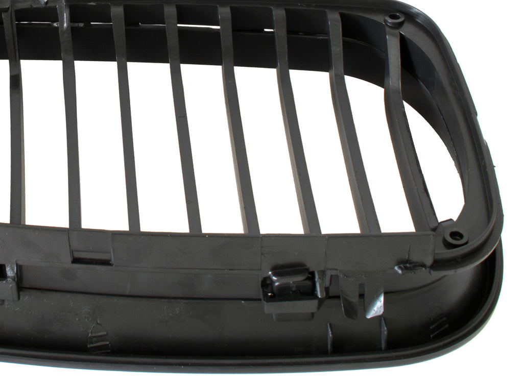 Чифт решетки между фаровете за BMW 3 E46 FL 2001–2005