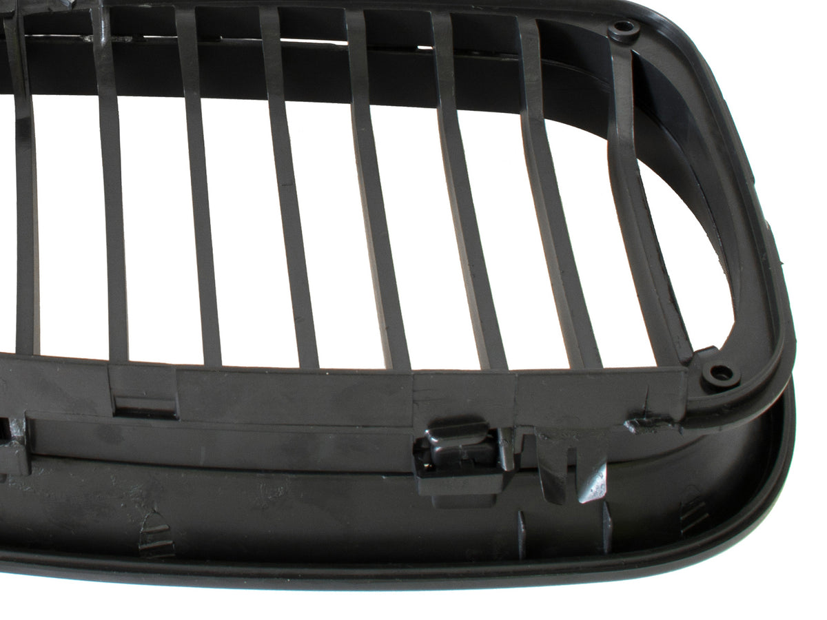 Чифт решетки между фаровете за BMW 3 E46 FL 2001–2005