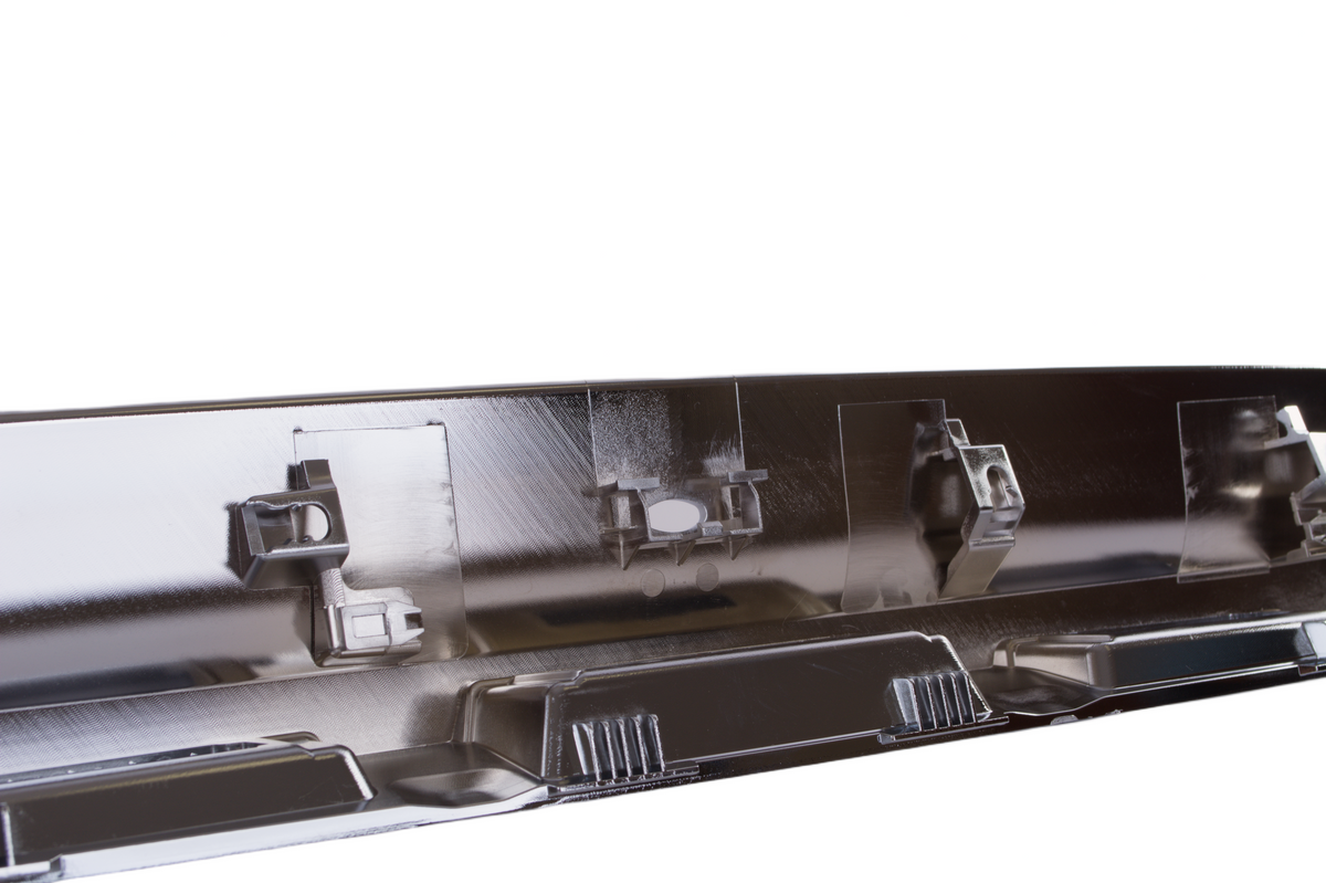 Лайстна на заден капак за Nissan Qashqai J10 2006–2013 – 90812JD00H
